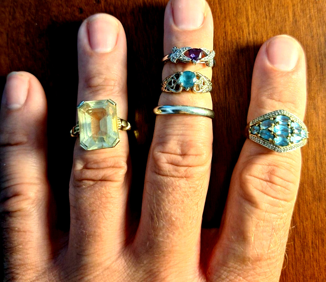 5 Gold Rings (10k & 14K) with stones & diamonds