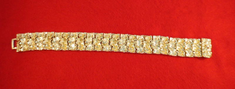 MENS 14 KT GOLD EP 8″-9″ NUGGET BRACELET 7/8″ WIDE 84-90 GRAMS OF BLING N300