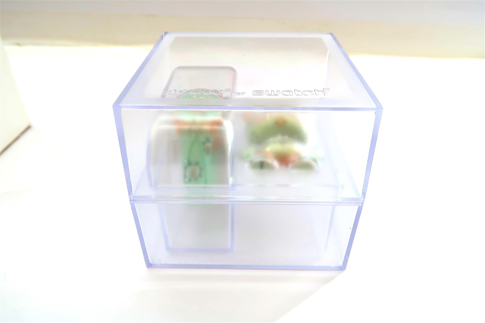 NEW Swatch KidRobot Watch THE EYES ARE WATCHING GP132 w/ Box, Case & Papers 2010