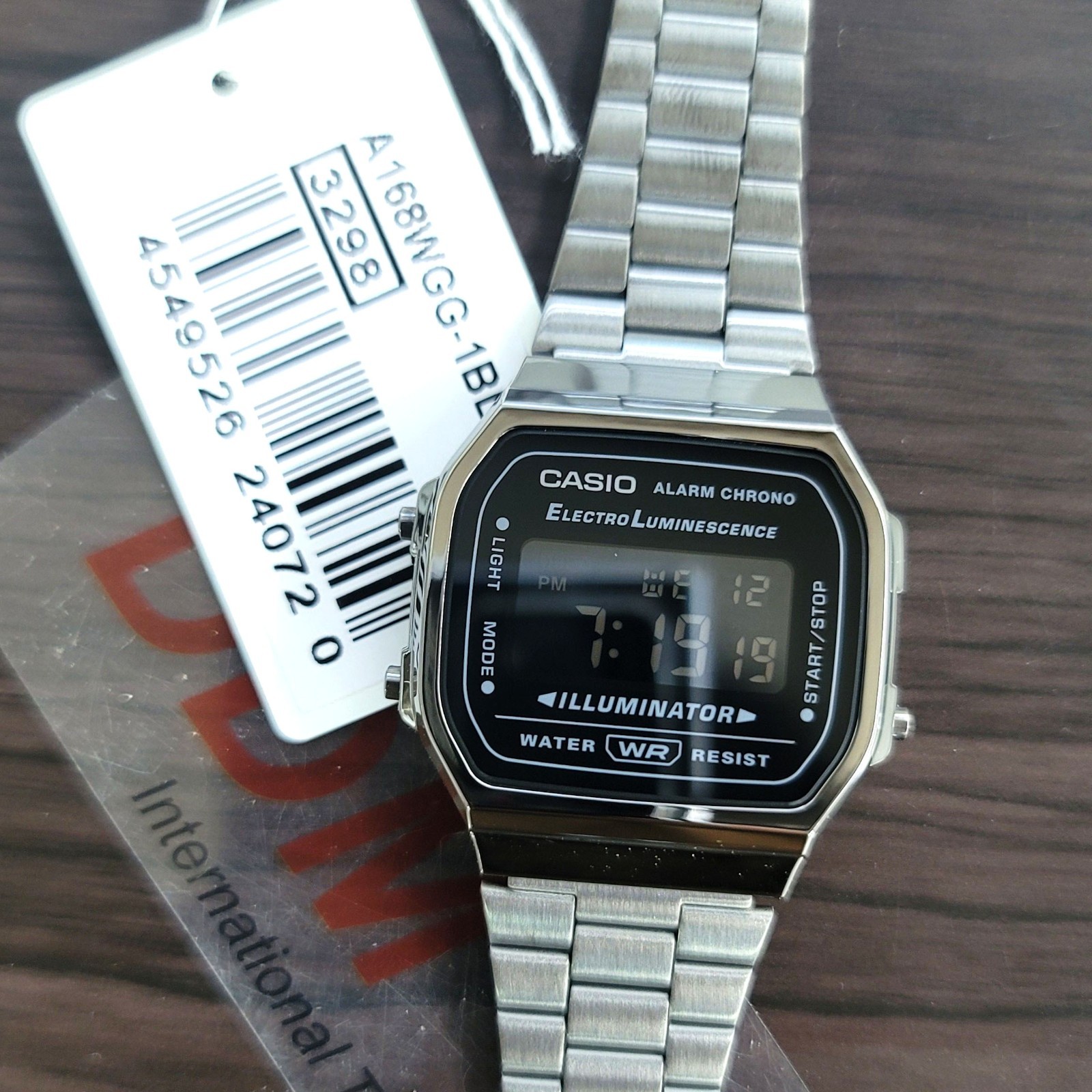 Casio A168WGG-1B Vintage Fashion Electronic Metal Watch New Original