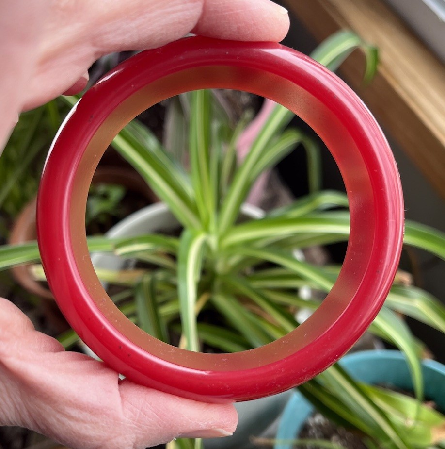 Vtg Dark Pink Raspberry Moonglow Lucite Bangle Bracelet MCM Estate Retro Vibes