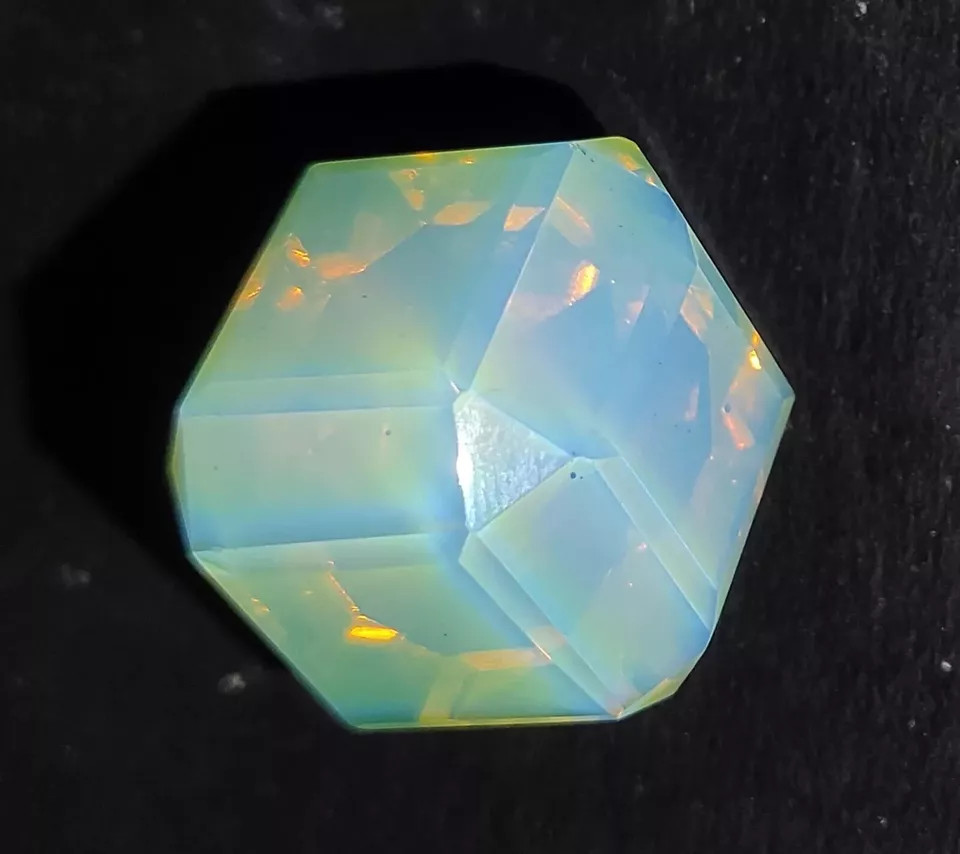 A+Natural 115 Ct Green Opal Cube Welo Australian Untreated Certified Gemstone
