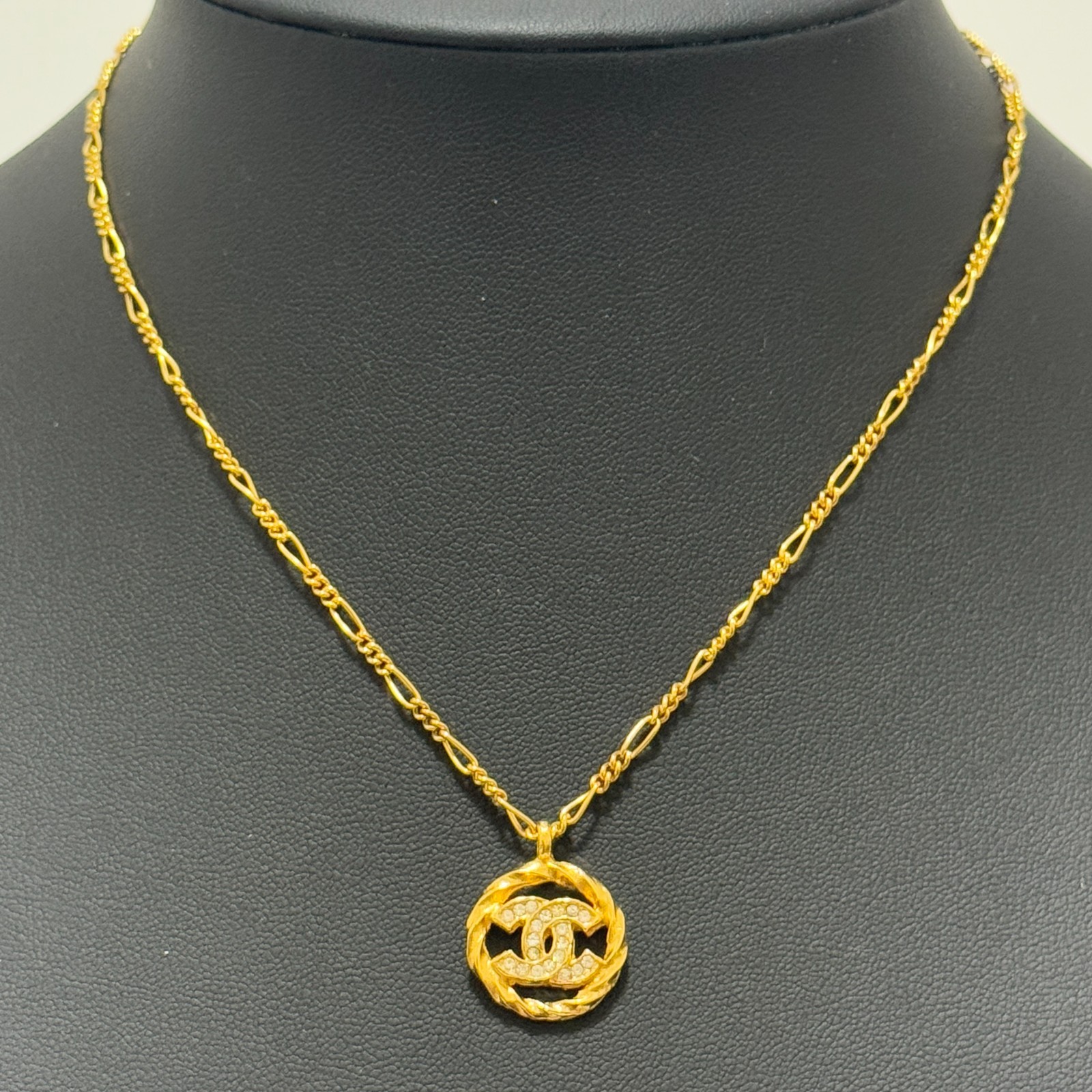 CHANEL 3438 CC Logo COCO Mark Necklace Rhinestone Gold Vintage Authentic JAPAN