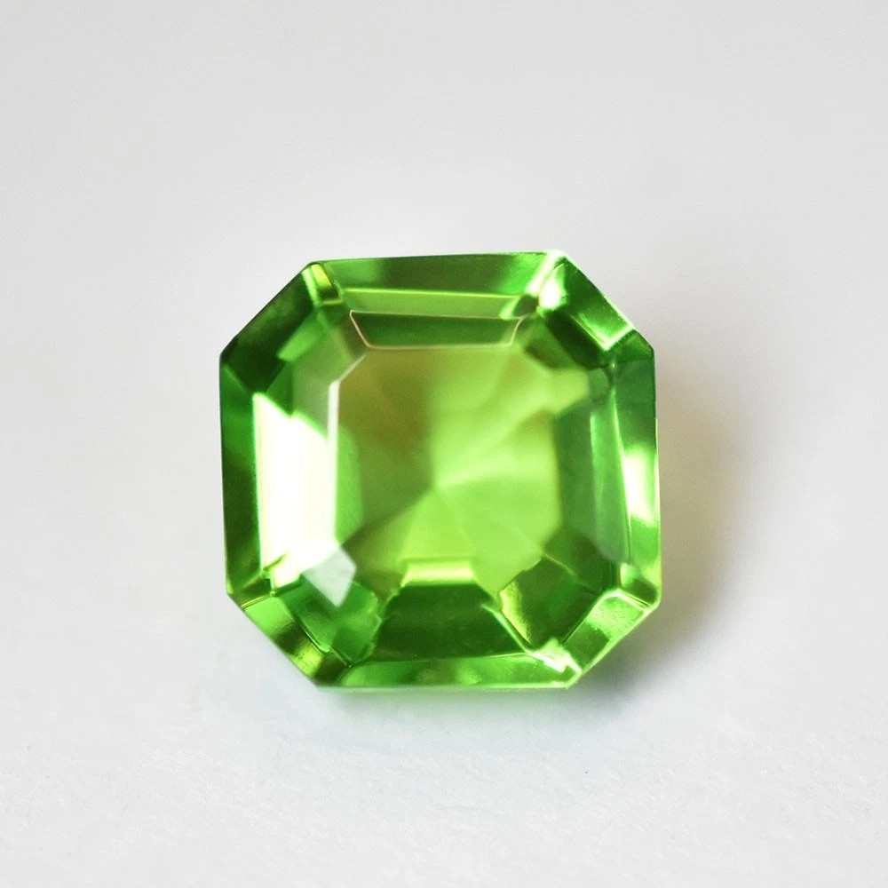 Certified 7.85 Ct Natural Green Peridot Square Cut Loose Gem for Jewelry