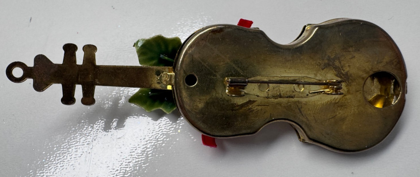 Vintage Christmas Violin Jewelry Ornament 3.75 in Pin