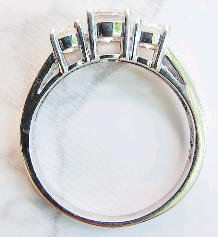 Andin 10K White Gold 1.00CT Diamond Ring • Size 8 • 9 Diamonds • 2.58g