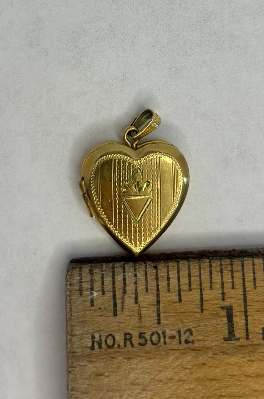 Antique 12 Karat Gold Filled Heart Shaped Locket, Good Condition