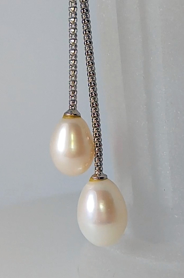 🔥🔥🔥Timelessly Beautiful Necklace with EXCLUSIVE 30.15 ct. Freshwater Pearl Pendant