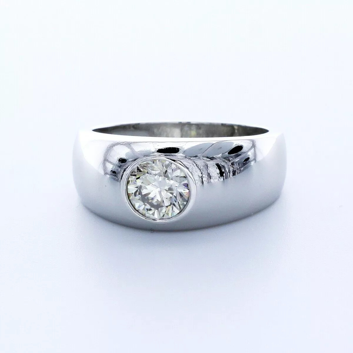 Solitaire Mens Ring Platinum Classic Round 1.39 Carat Lab-Grown Diamond H VS2