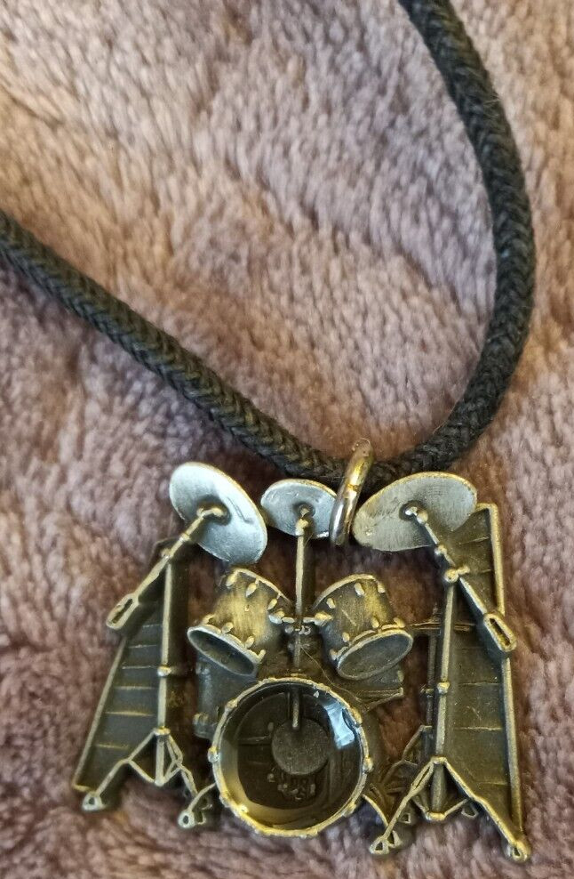 Future Primitive Silver tone Drumset Necklace 18″