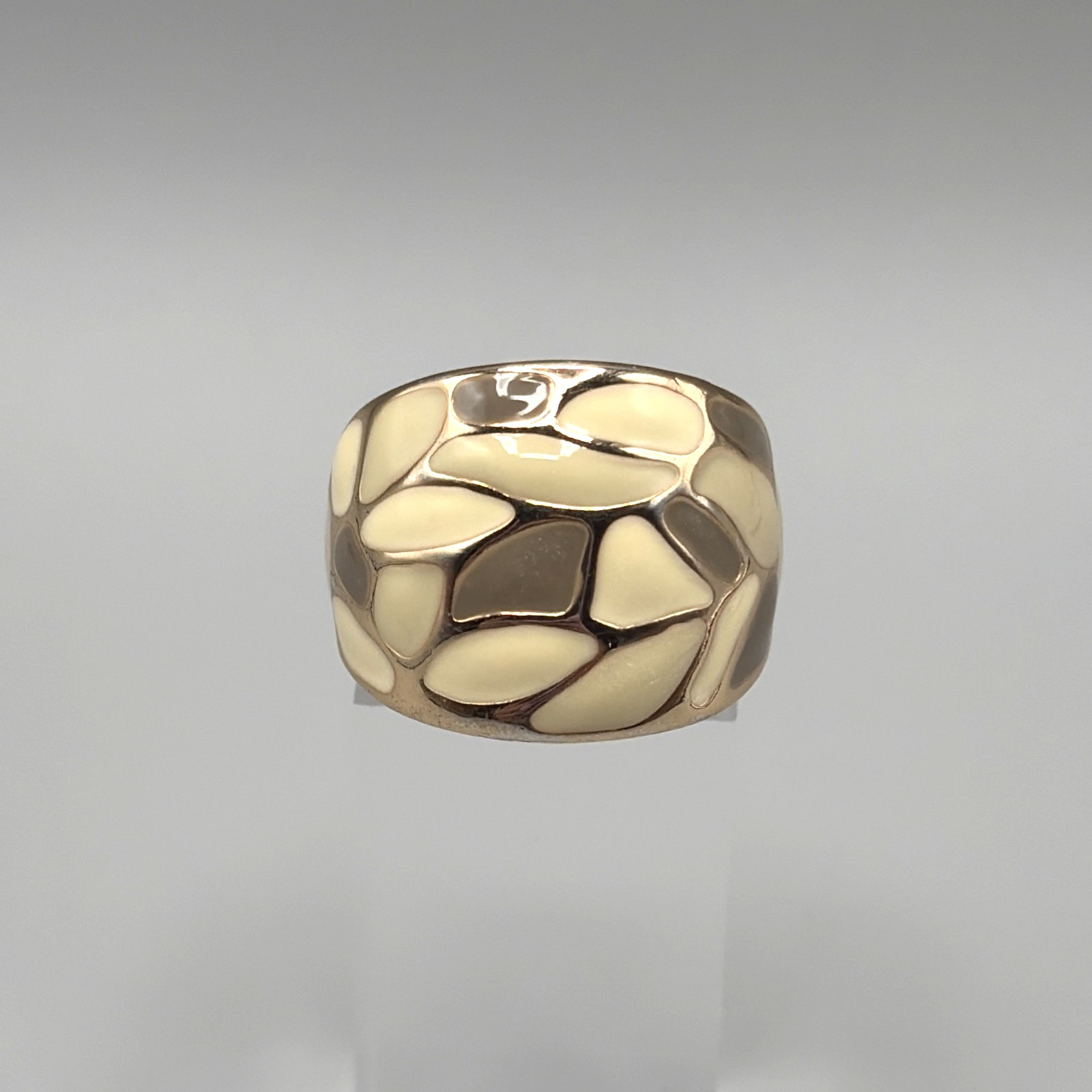 Vintage Enamel Dome Ring Gold Tone Cream Beige Mosaic Stained Glass Style – 7.5