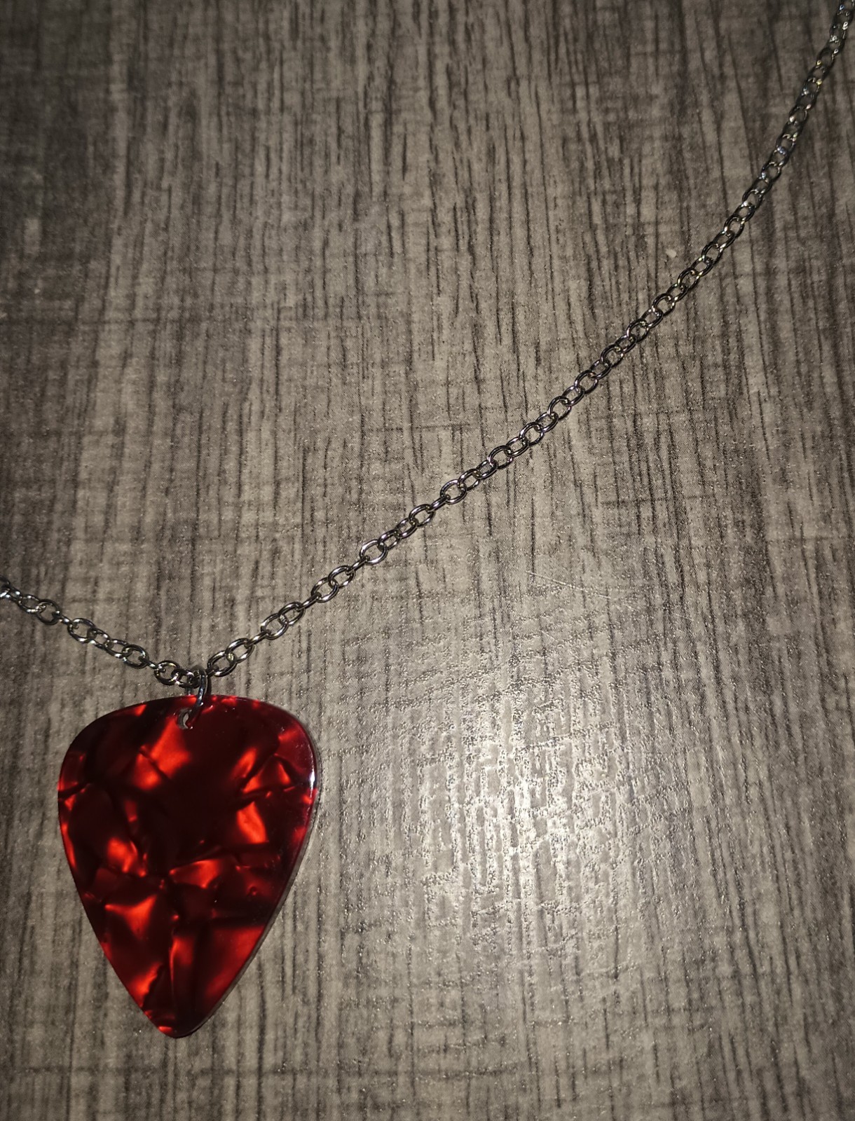 Very Nice Guitar Pick Necklace Red Black Silver Colored Chain