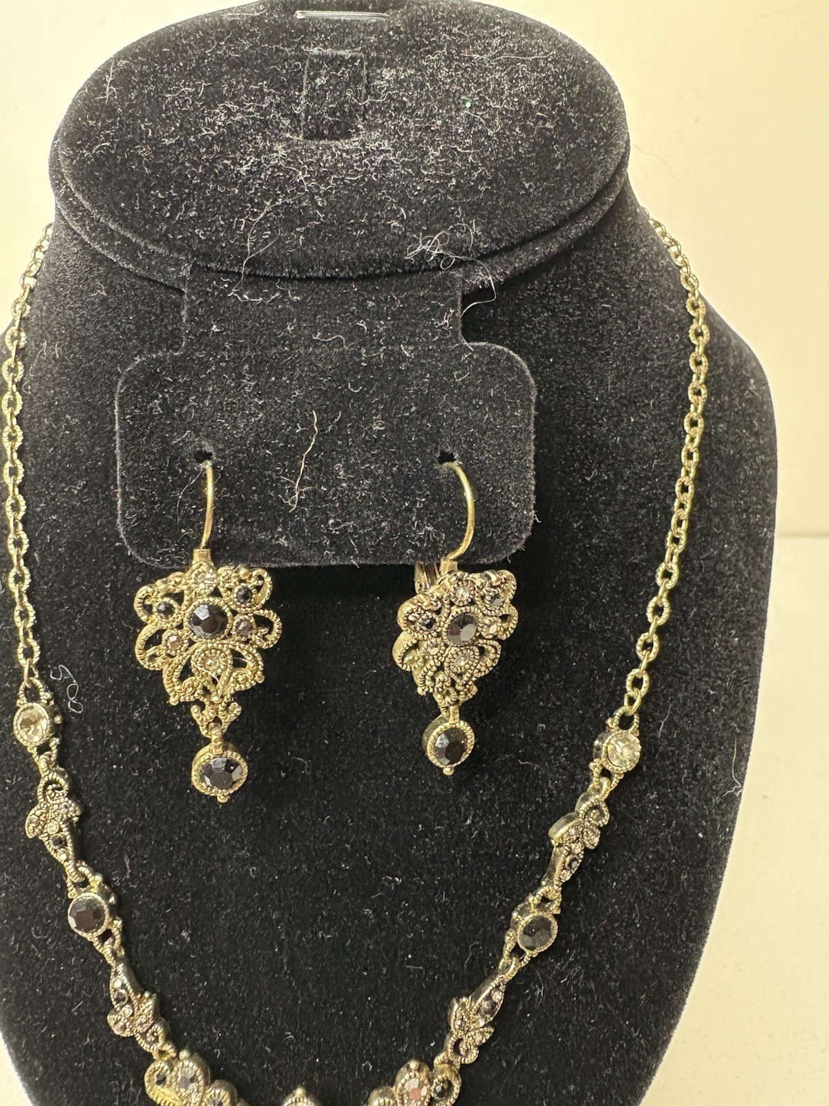 Windsor Vintage Choker Necklace and Earring Set Gold Tone Black Clear Rhinestone