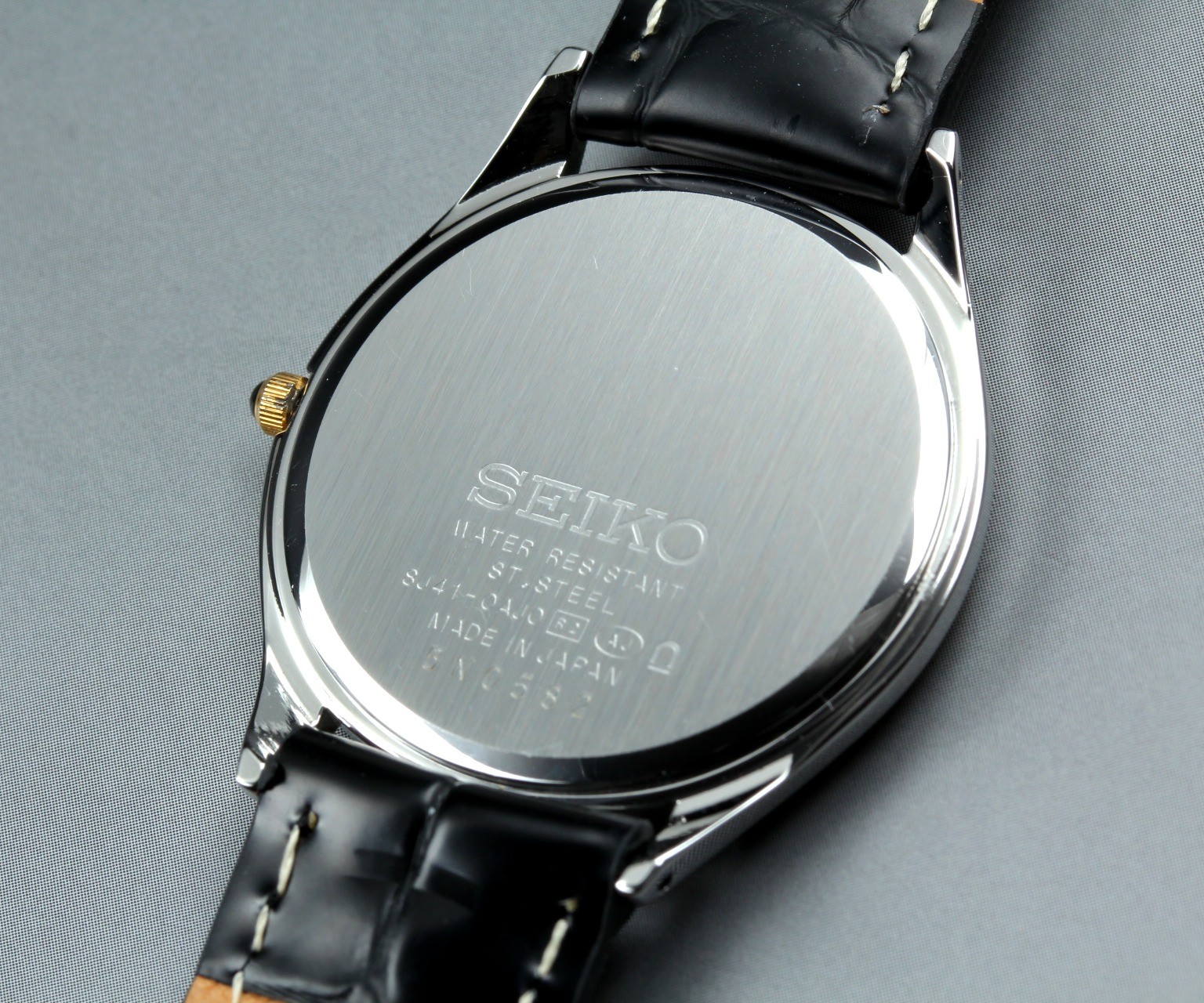 1995 [Near MINT] Seiko Dolce 8J41-0AJ0 33mm Gold Roman MOP HAQ Quartz Mens Watch