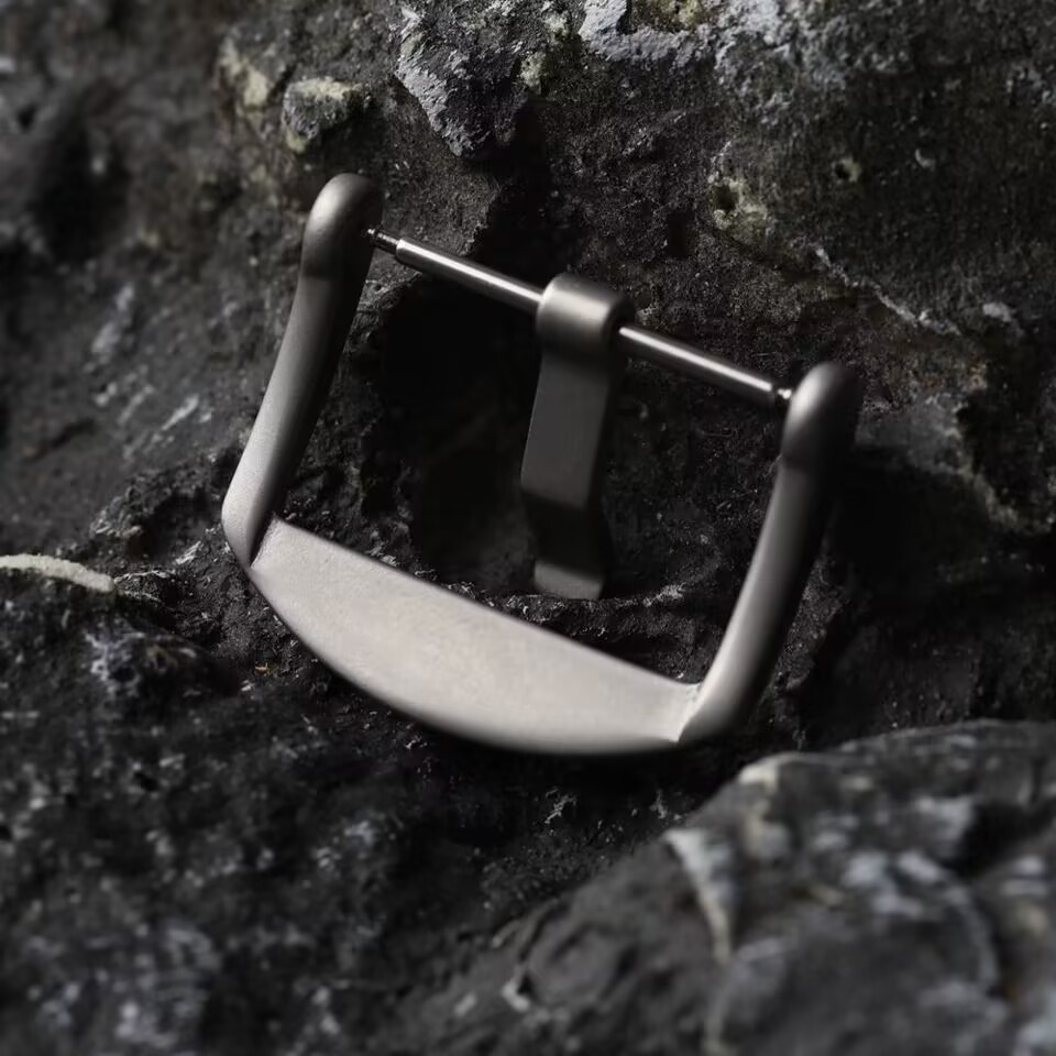 High-end Titanium Buckle 20 22 24MM Leather Rubber Watch Buckle Accessories