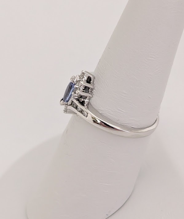 Tanzanite & Diamond Ring 14K Gold 3.2 Grams Retail Price $1299 Make Me An Offer!