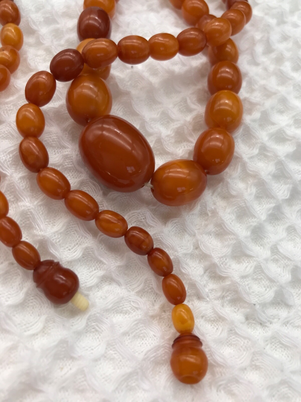 Vintage BUTTERSCOTCH BALTIC AMBER NECKLACE 26″ graduated beads 27g – Exquisite!