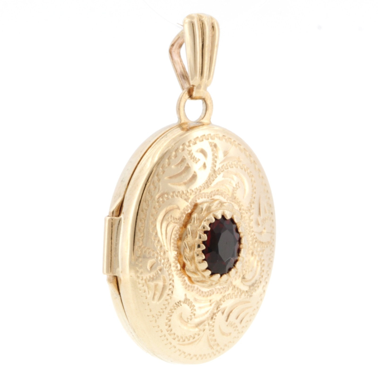 9Carat Yellow Gold Garnet Locket (13.5x17mm)