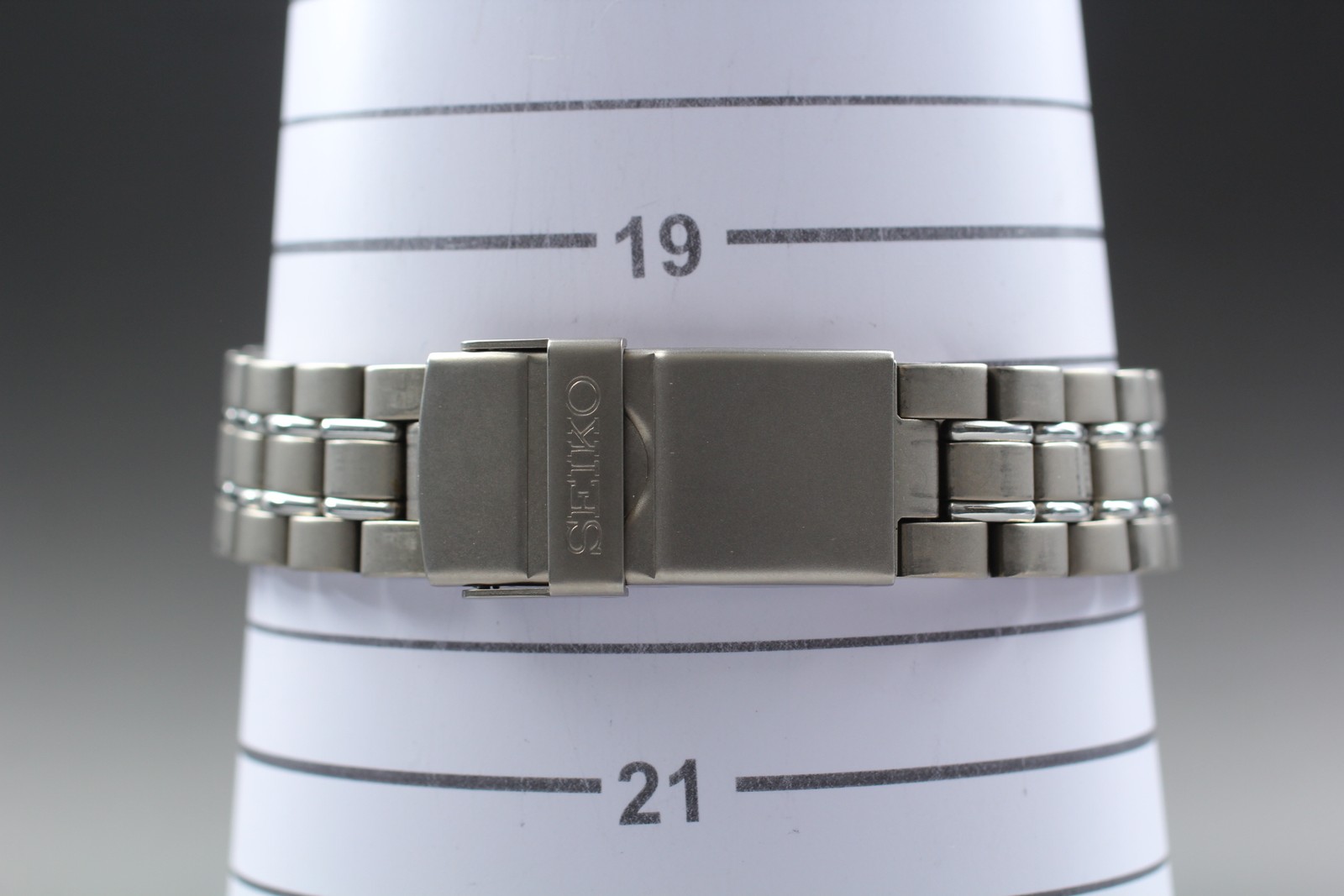 [N MINT w/ BOX] SEIKO Kinetic Titanium Diver’s 5M23-6B40 Qz Day/Date Men’s Watch