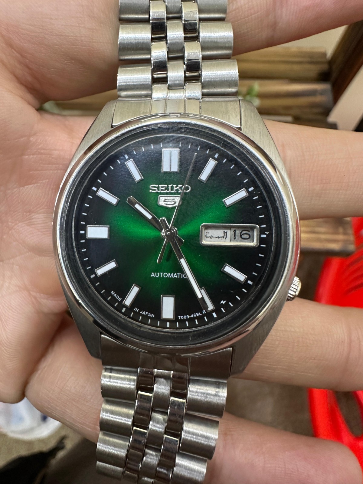 Vintage Seiko 5 Automatic 7009 SNXS Men’s Wrist Watch Day Date Japan Green Dial