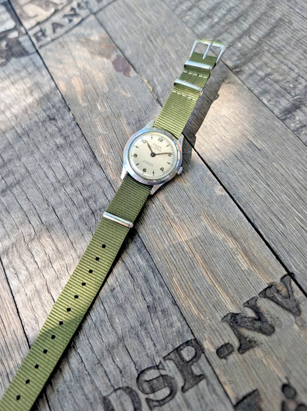 Vintage WWII Era Pierce Parashock Field Watch – Cal. 103 SC 17J – 33mm – Running