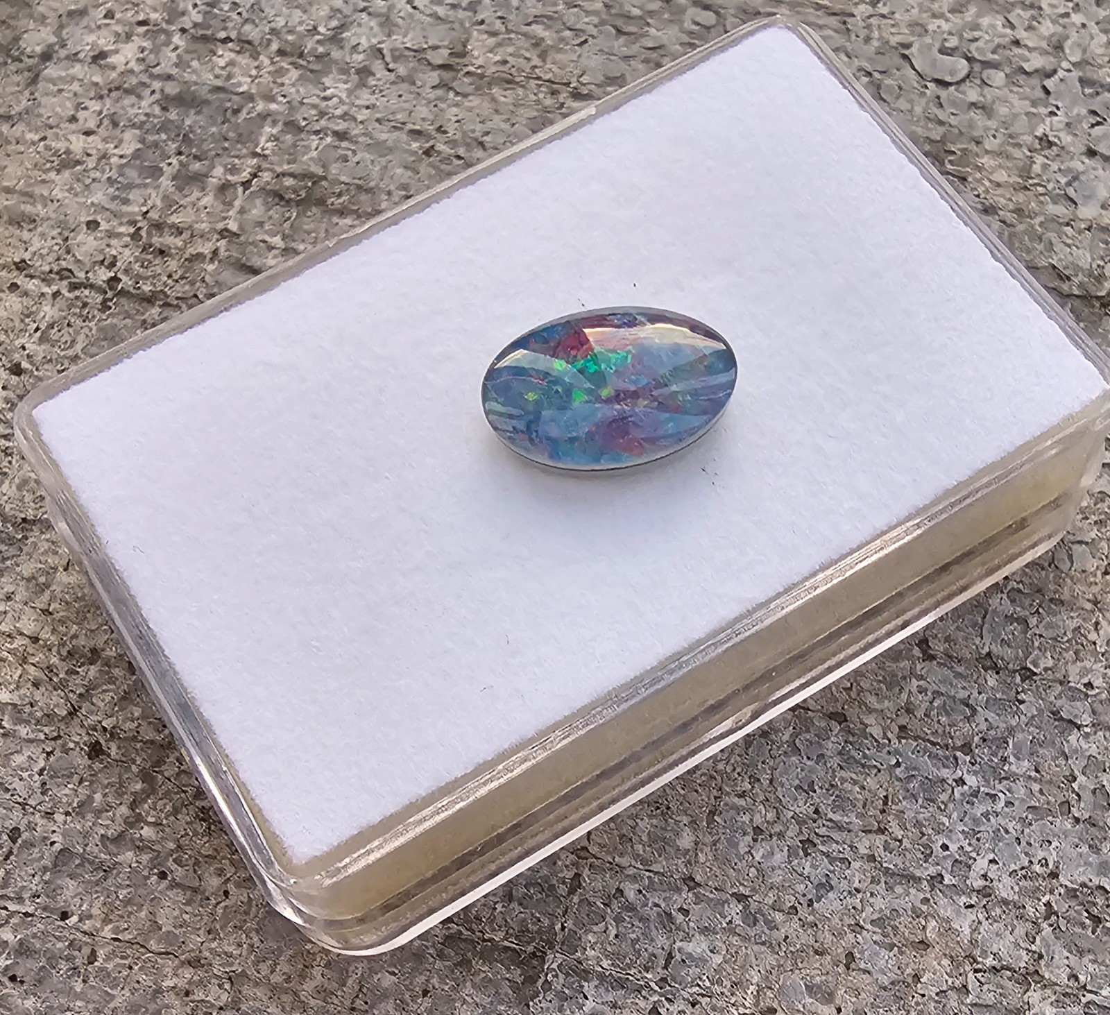 Opal triplet 14.2×10.1mm Oval Loose Stone
