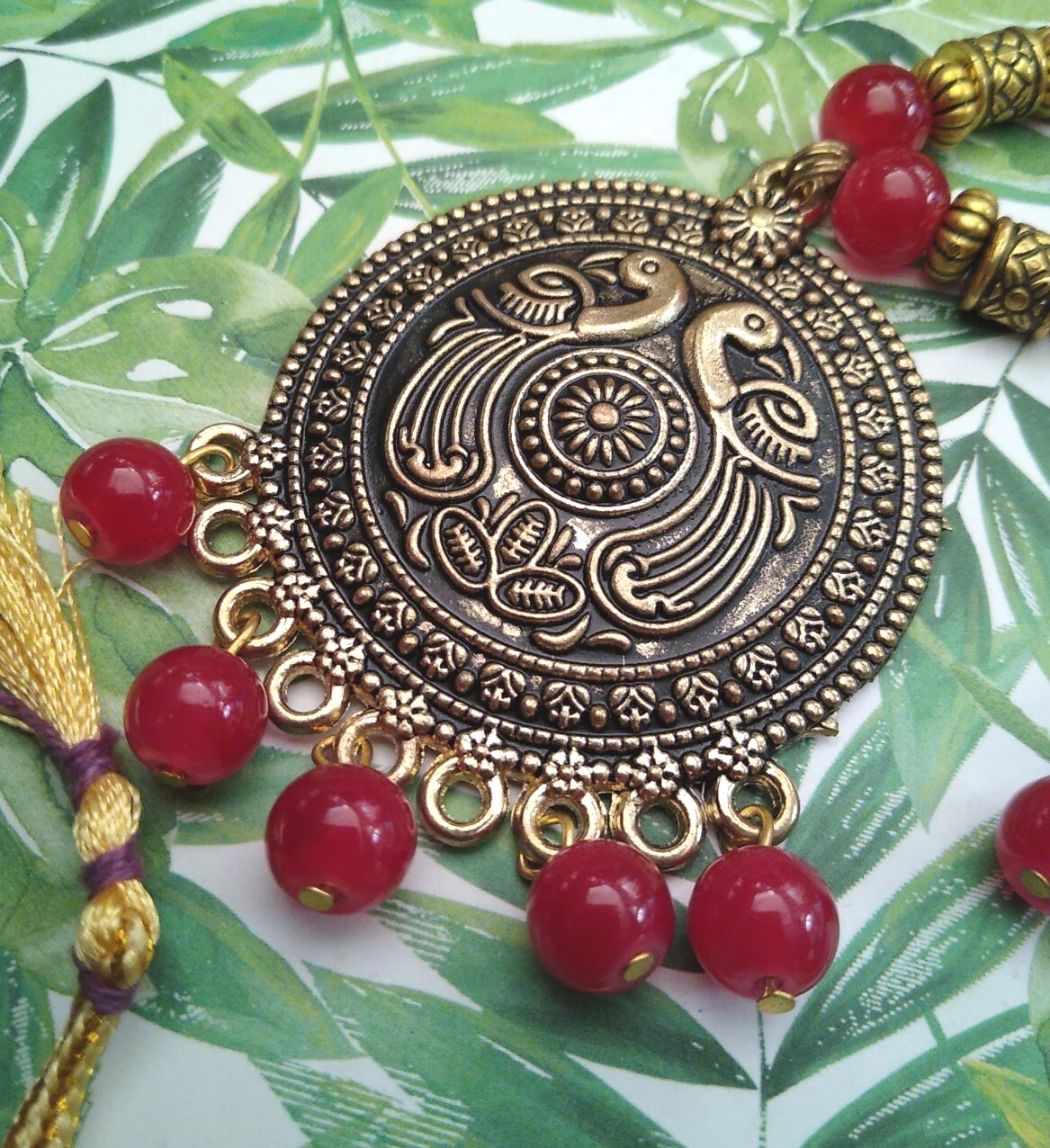 Red Agate Gemstone GANESH Necklace AND Earrings (Bird Motif) Beaded, Gold Tone!