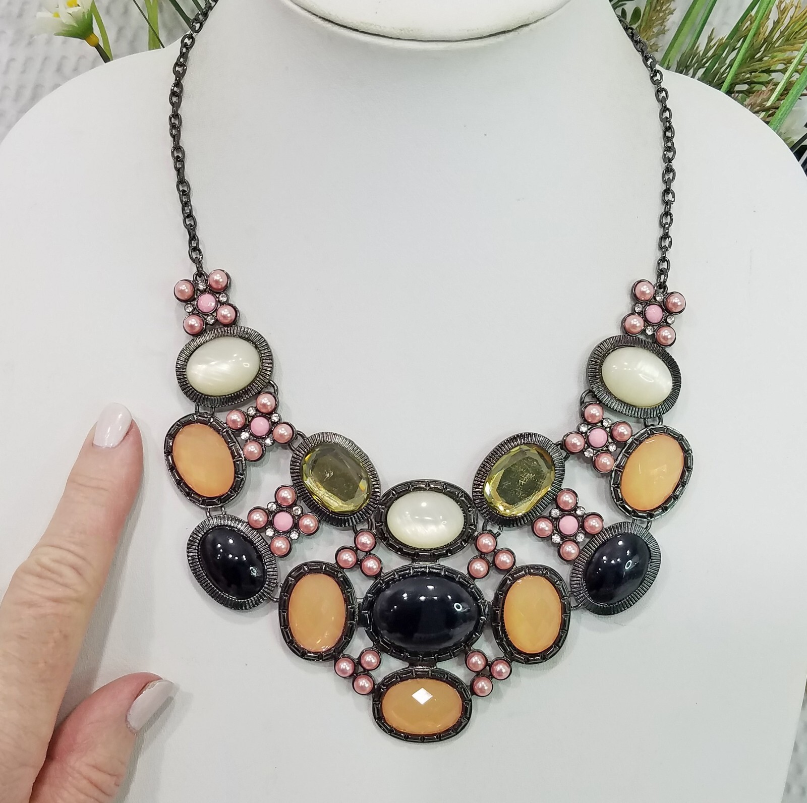 Signed NY Gunmetal Beige, Olive, Black Cabochon & Pink Bead Bib Choker Necklace