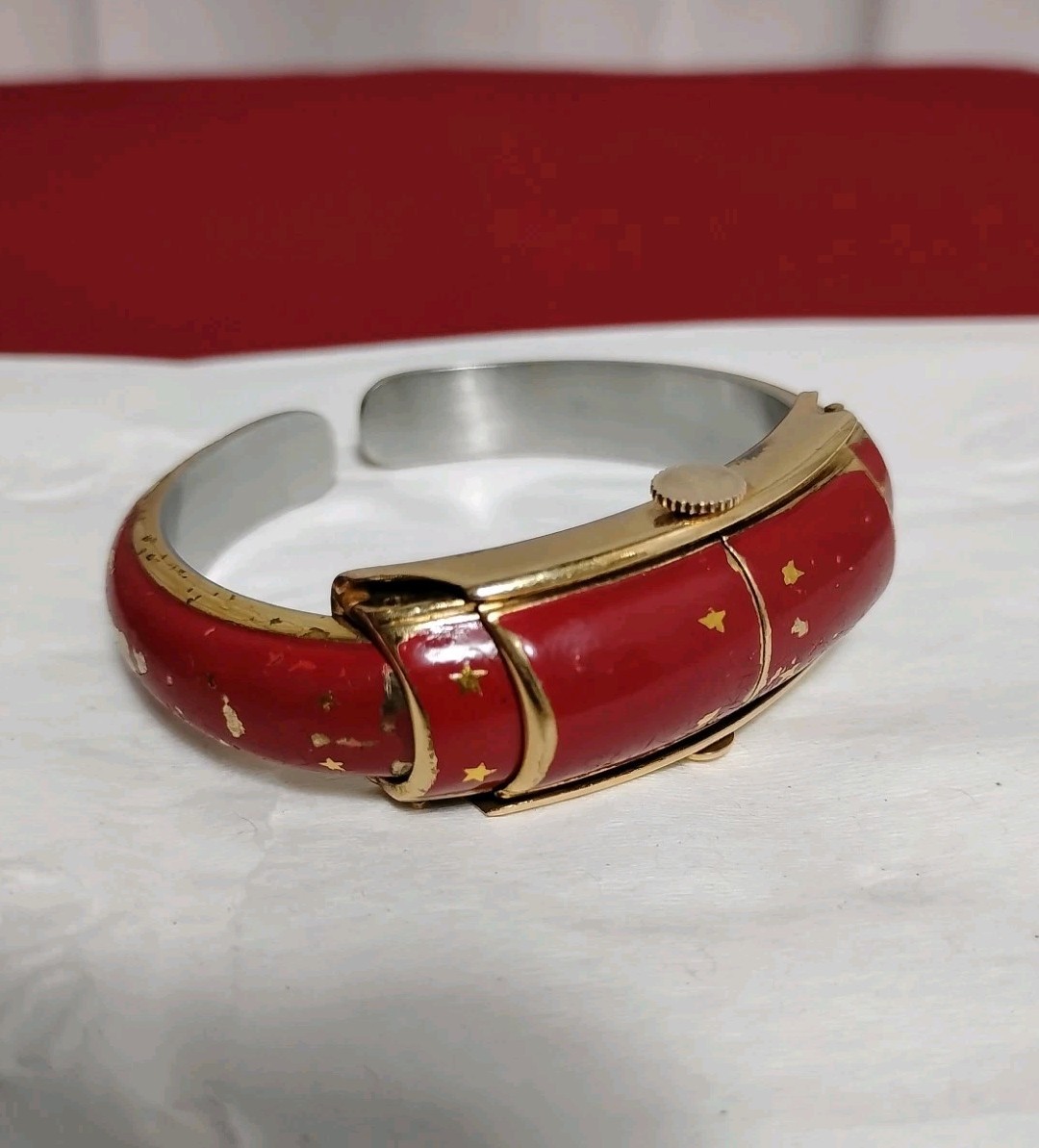 VINTAGE , RARE WYLER SWISS INCAFLEX PEEK-A-BOO BANGLE WATCH Runs