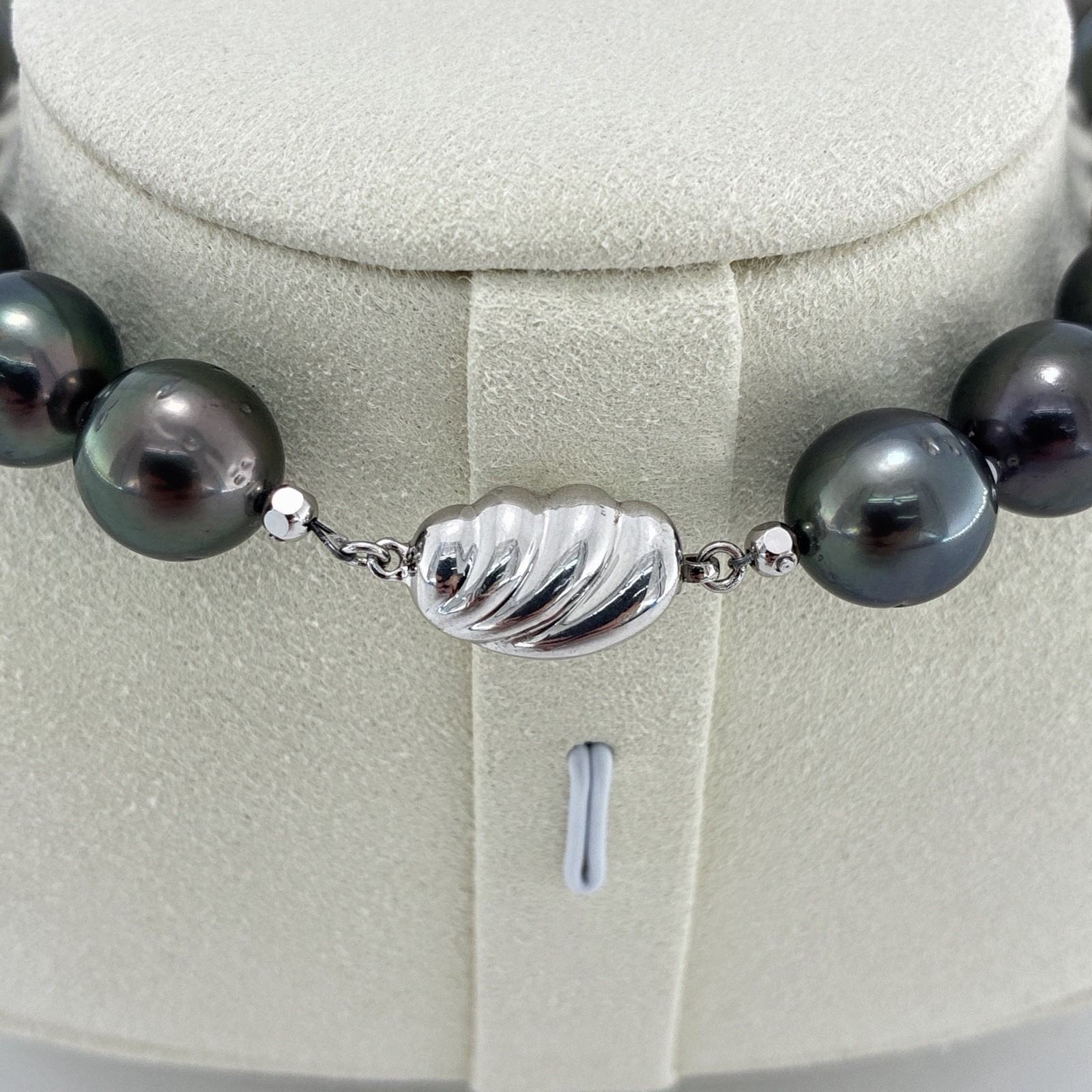12-14.4mm Pearl French Tahiti Black Necklace Silver 18.11″