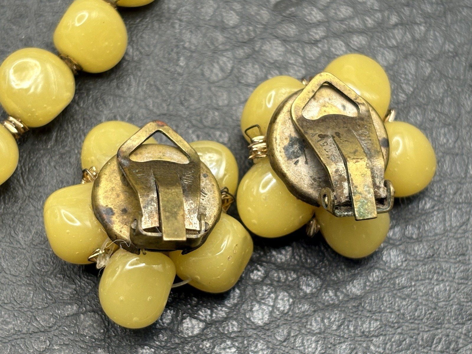 Vintage Made In Italy Yellow Art Glass Bead Necklace & Clip Ons Earring Set