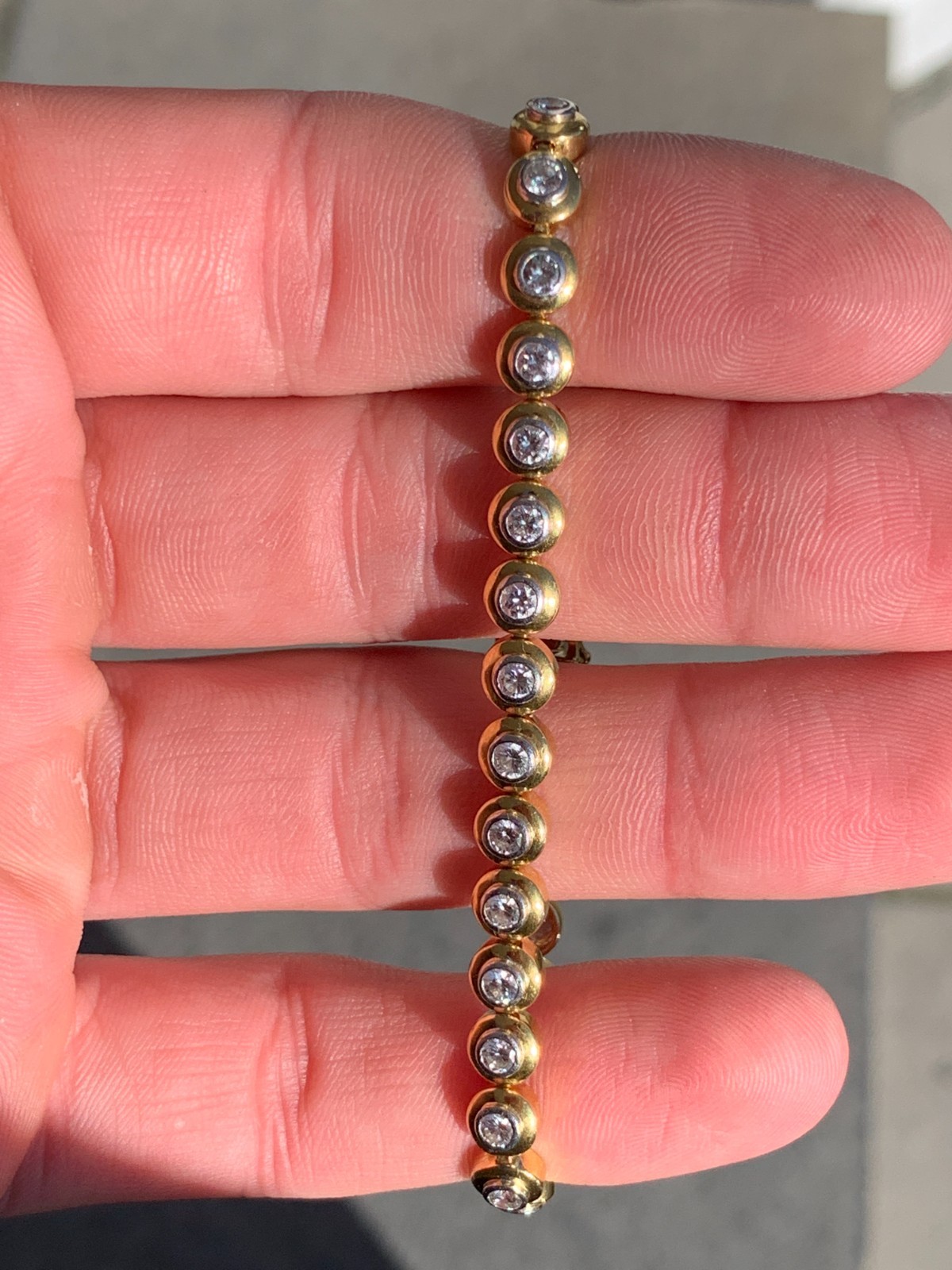 18ct gold diamond 3.10ct bracelet 16.2 grams