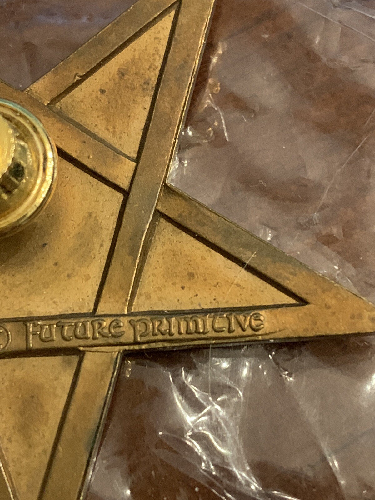 RARE HOLLYWOOD 5 STAR BADGE PIN FUTURE PRIMITIVE PALM TREE METAL VTG OLD