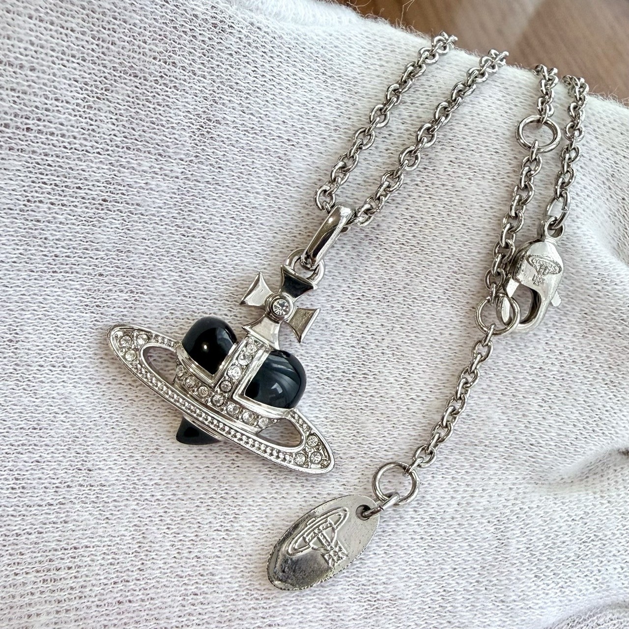 Vivienne Westwood Diamante Heart Necklace Black Authentic Popular Reissue
