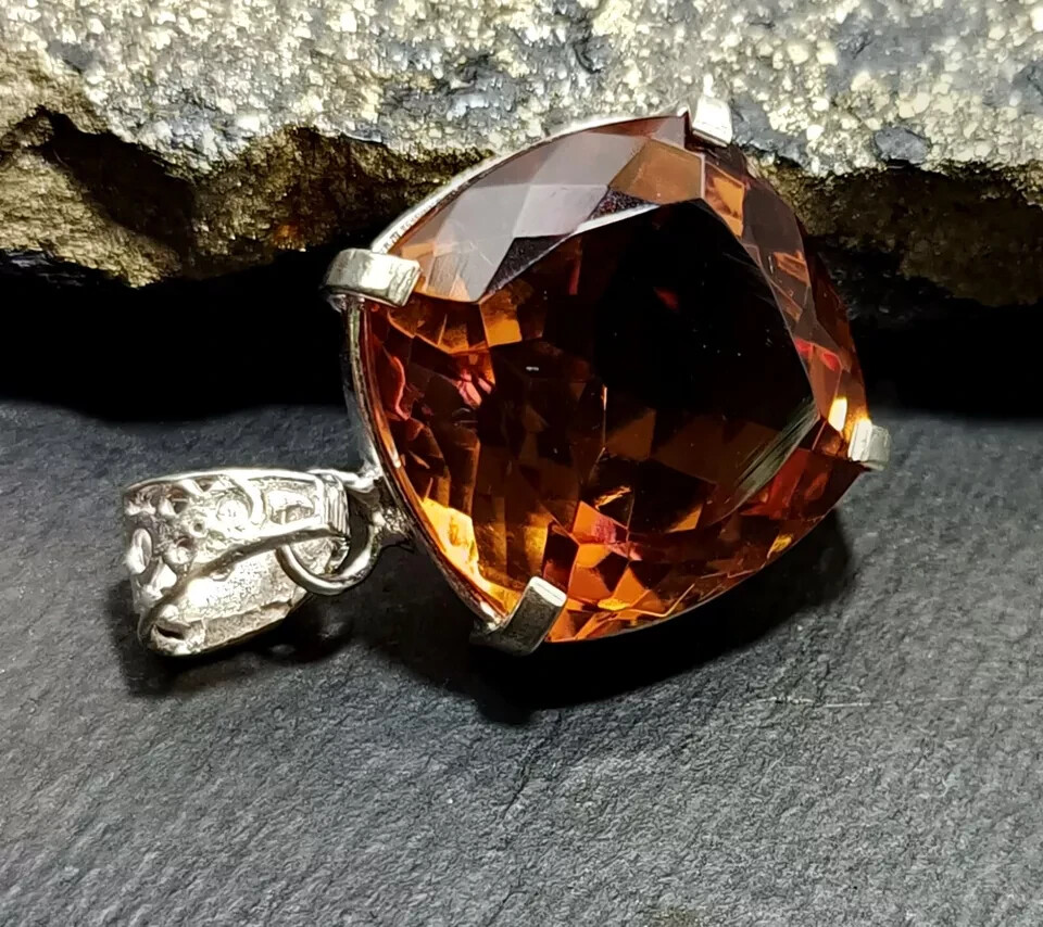 59.60 Ct Natural Zultanite 7 Color Pendant 925 Silver Loose Certified Gemstone