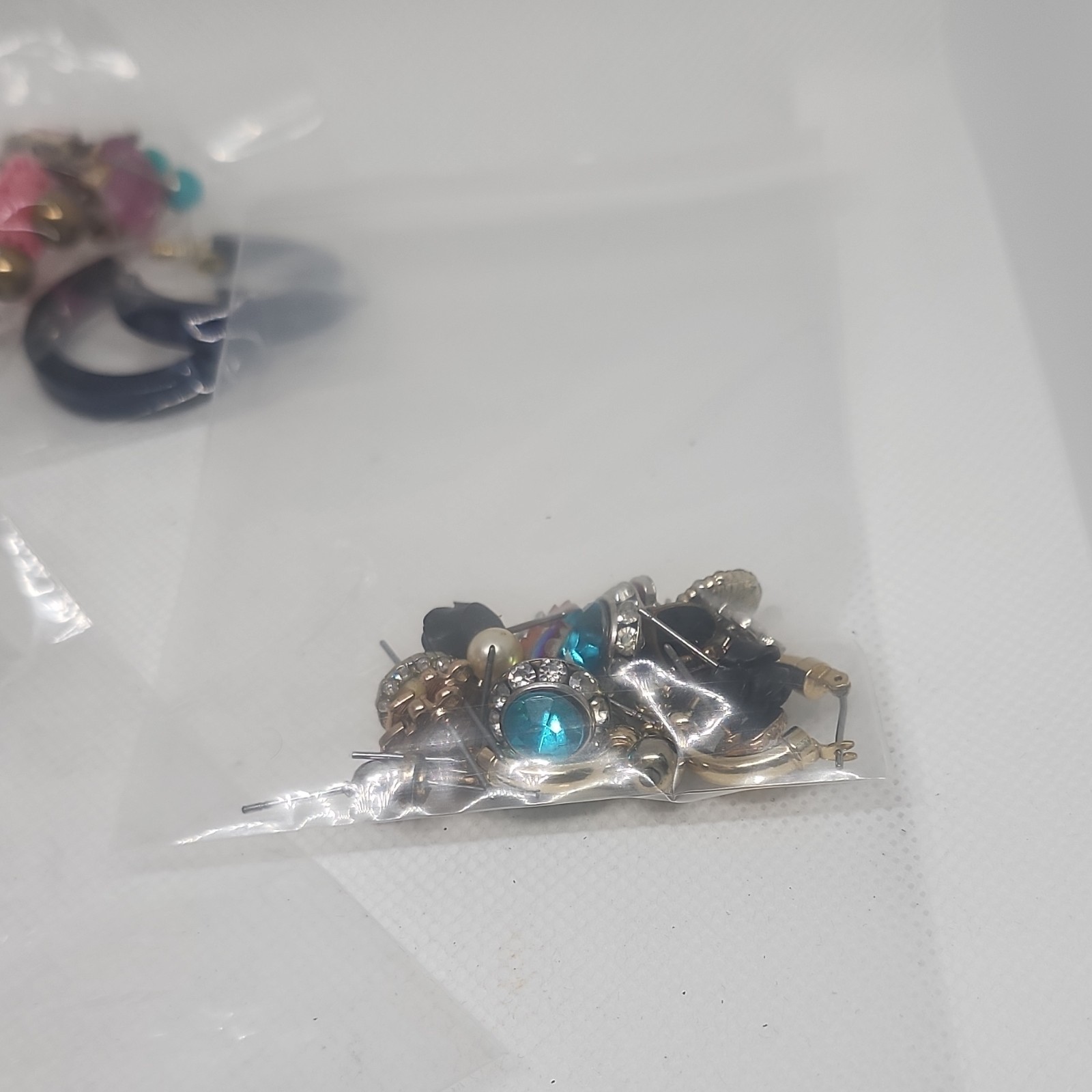 Mixed Lot Fashion Jewelry Women Earrings & Beads Metal/Plastic Rhinestone