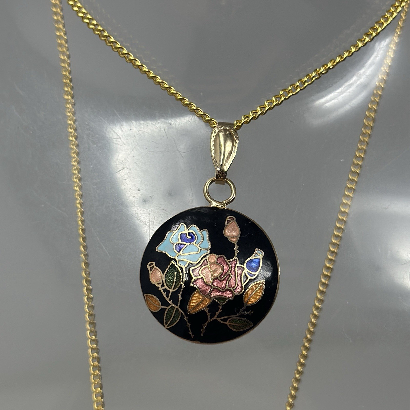 Vintage Gold Tone Black Pink Blue Rose Floral Cloisonné Round Pendant Necklace