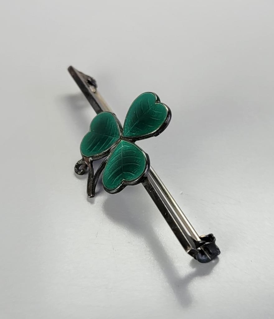 Vintage Green Enamel Sterling Silver Brooch Shamrock 3 Leaf Clover Bar Pin