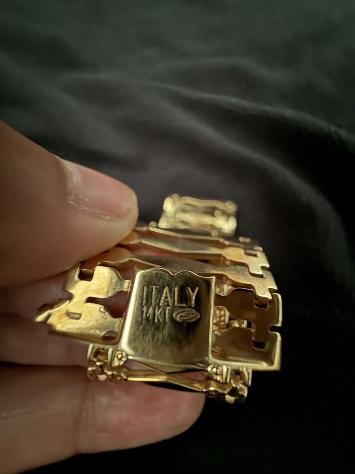 14K Yellow Gold Italian Wide Link Bracelet Box Clasp Signed 27.4g