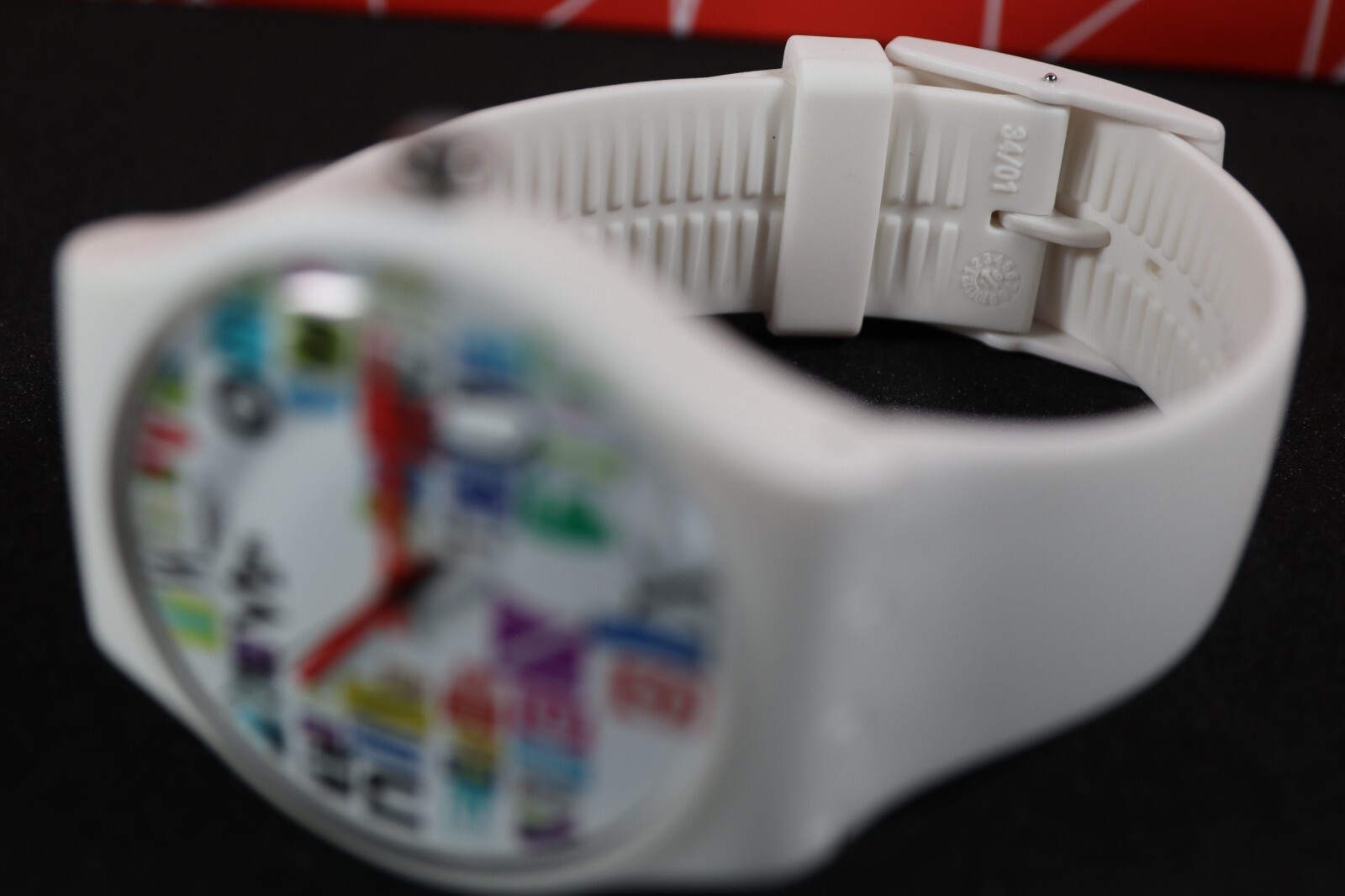 SWATCH SWISS MADE, MODEL MULTI COLLAGE, SUOW132 NEW WHITE DIAL QUARTZ UNISEX