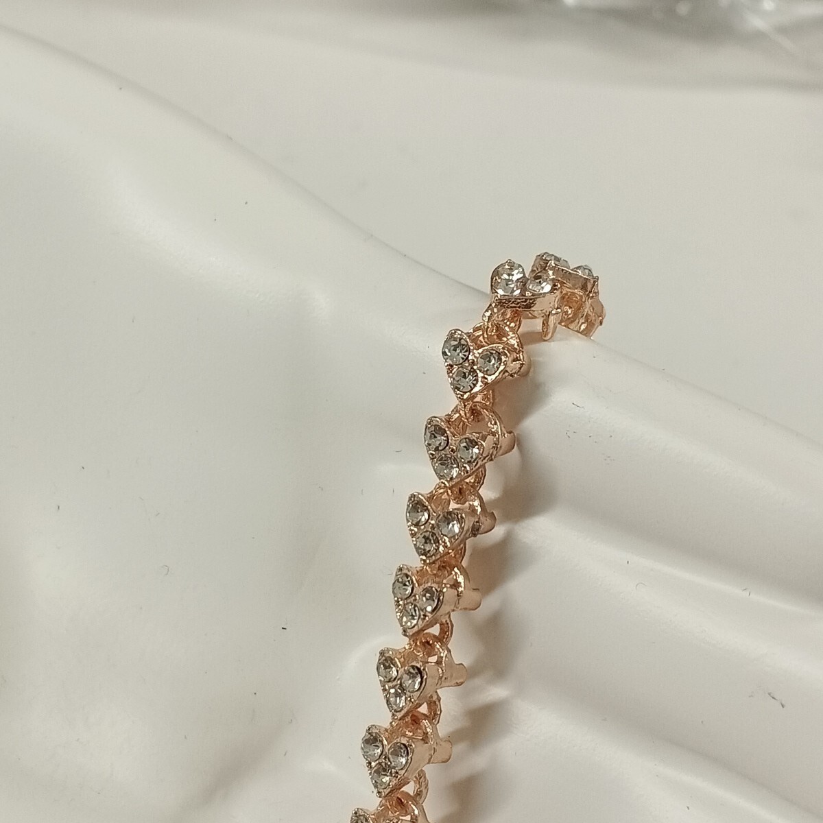 Women’s Heart Rhinestone Link Bracelet One Size Rose Gold Brass