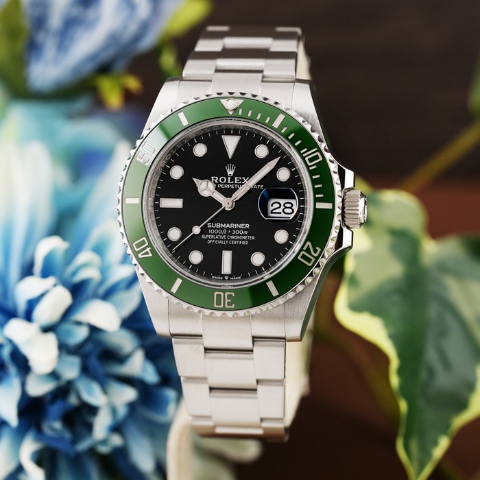 ROLEX Submariner Date 126610LV Warranty 2023 Box/Paper