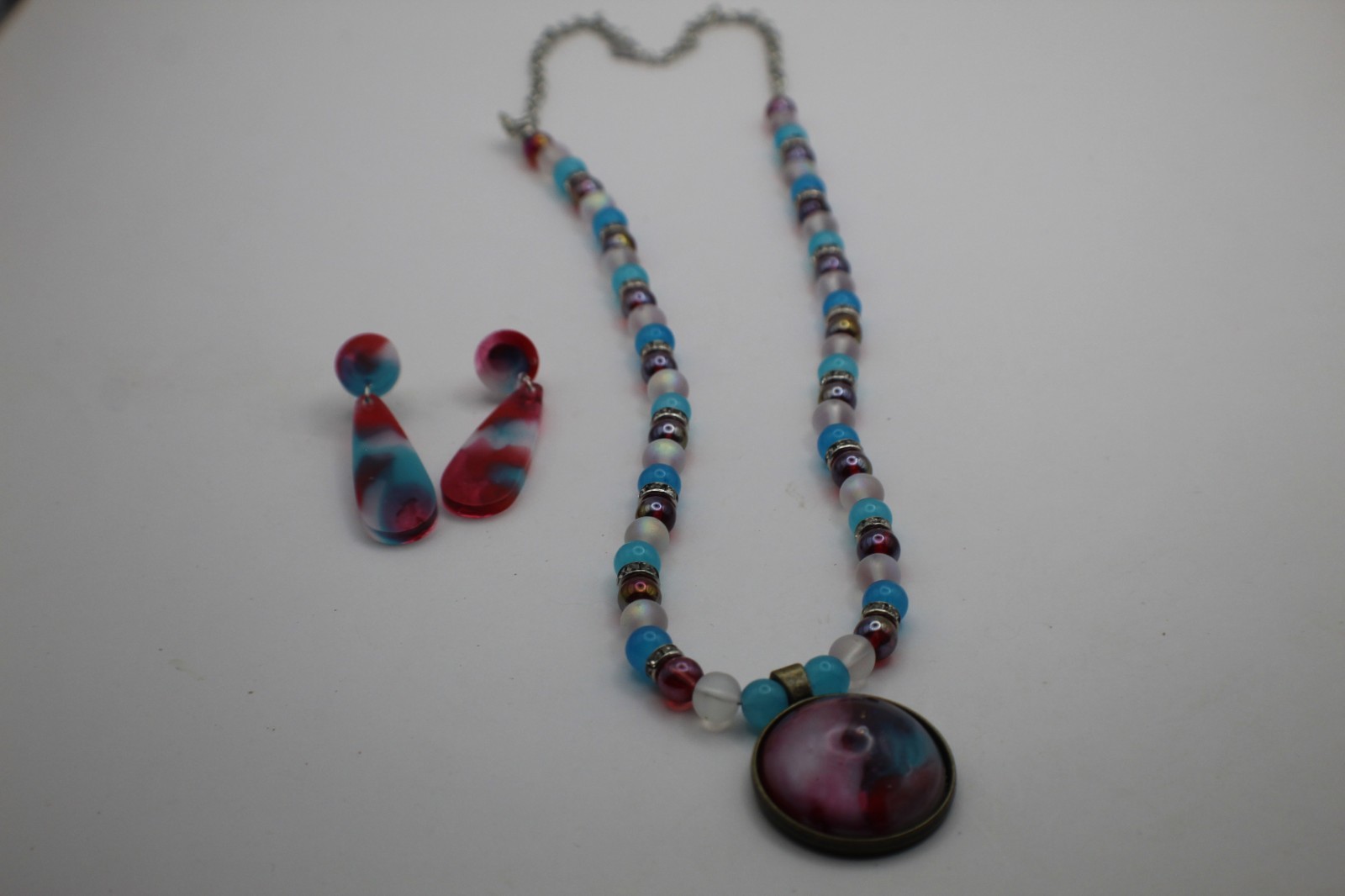 Red White And Blue Resin Jewelry Set With Large Abstract Pendant