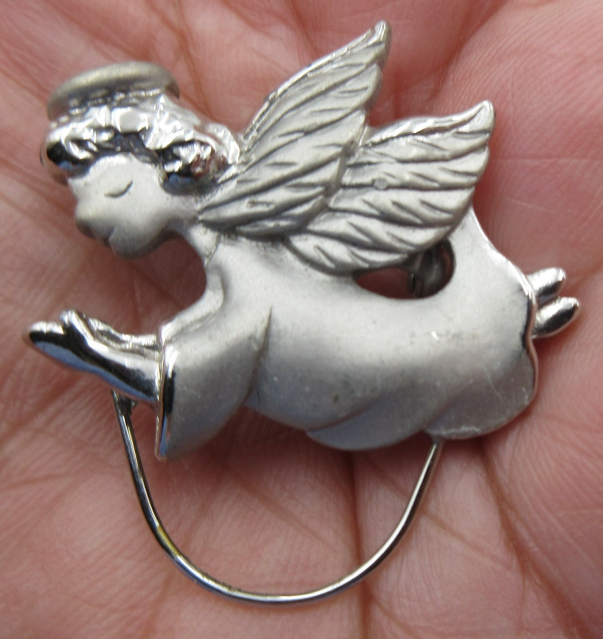 VTG Wing Halo praying hands ANGEL silver tone metal Brooch Pin Costume Jewelry