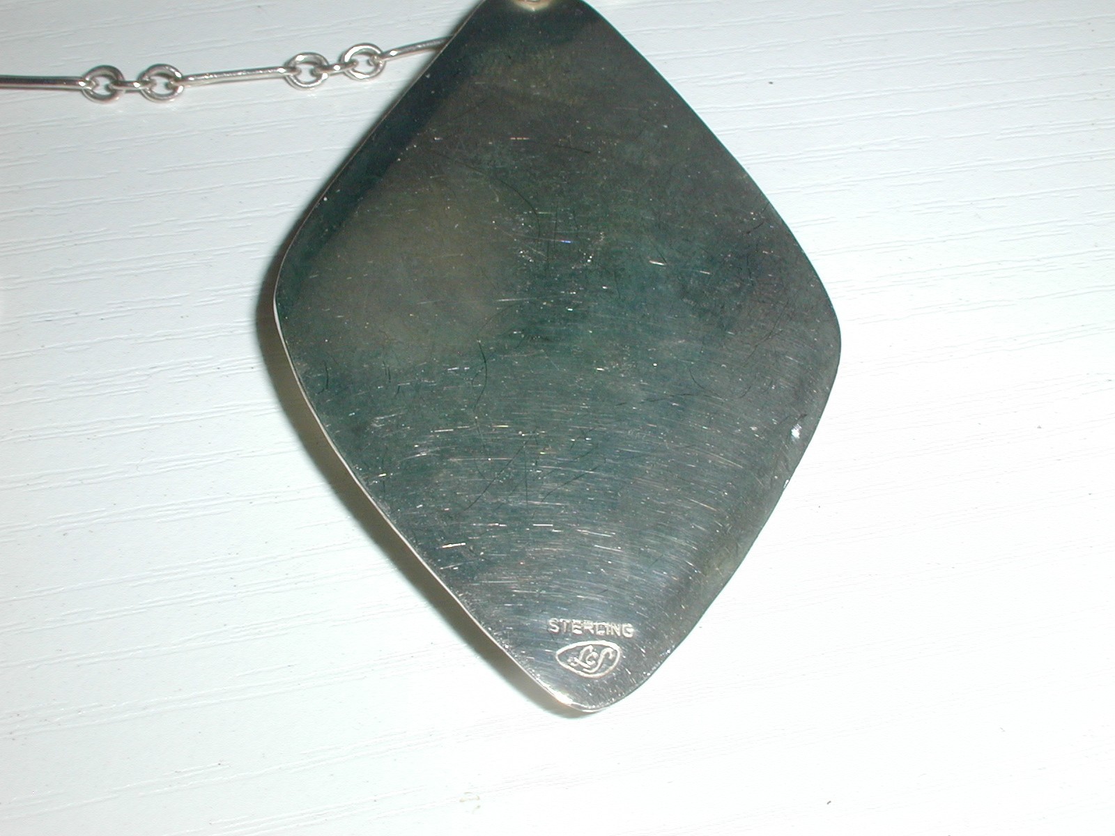 MODERNIST -SIGNED-BOLD STERLING SILVER SLICED AGATE PRONG SET W/ PAPERCLIP CHAIN