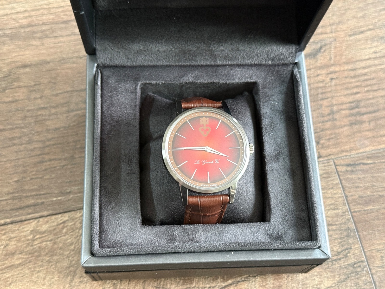 Corum Heritage La Grande Vie Red Dial Automatic 42mm Men Watch 082.750.04/0066