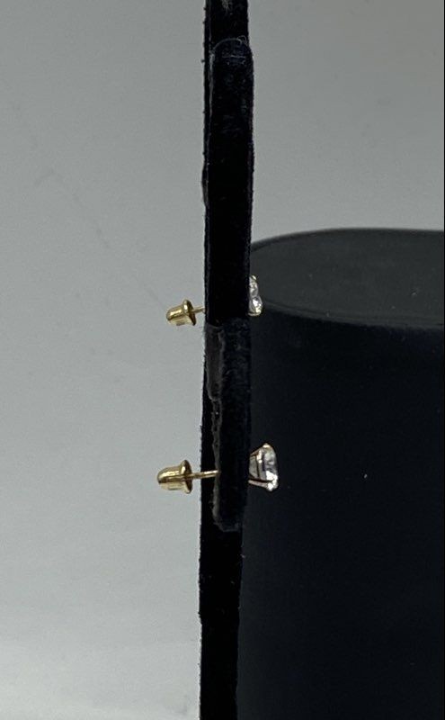 14k Yellow Gold Cubic Zirconia Solitaire Stud Earring 0.5g