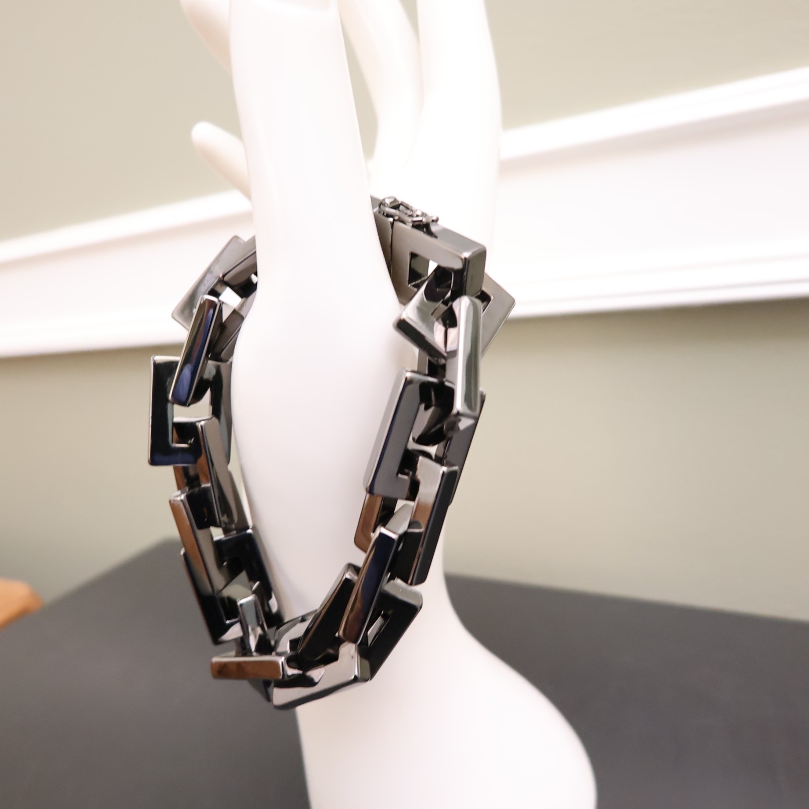Bronzo Italia bracelet Milor status chain gunmetal rectangle links magnet 7.25in