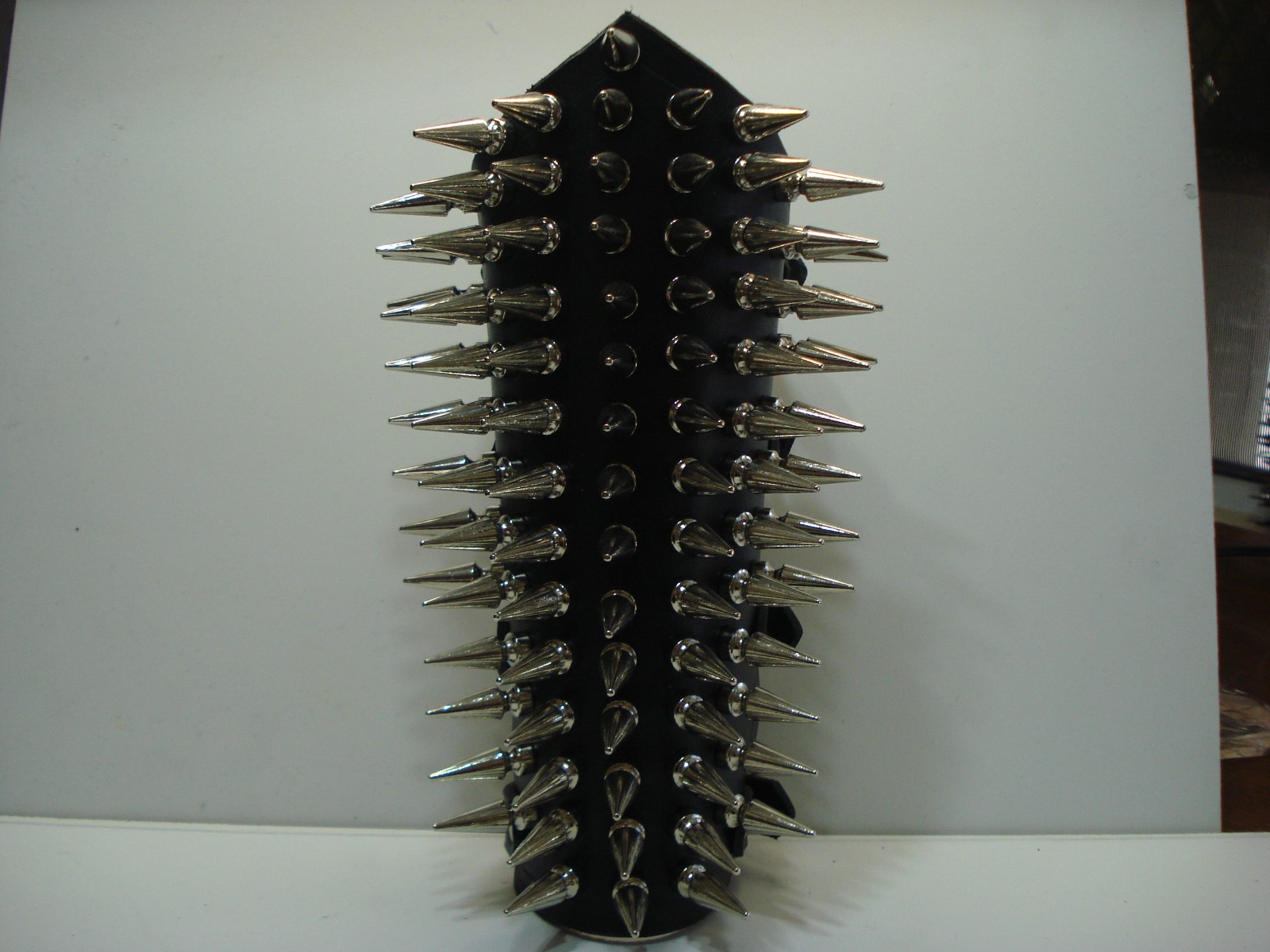 LEATHER UNISEX SPIKE GAUNTLET.BLACK METAL ….(MDLUG0257)…. FORGOTTEN TOMB