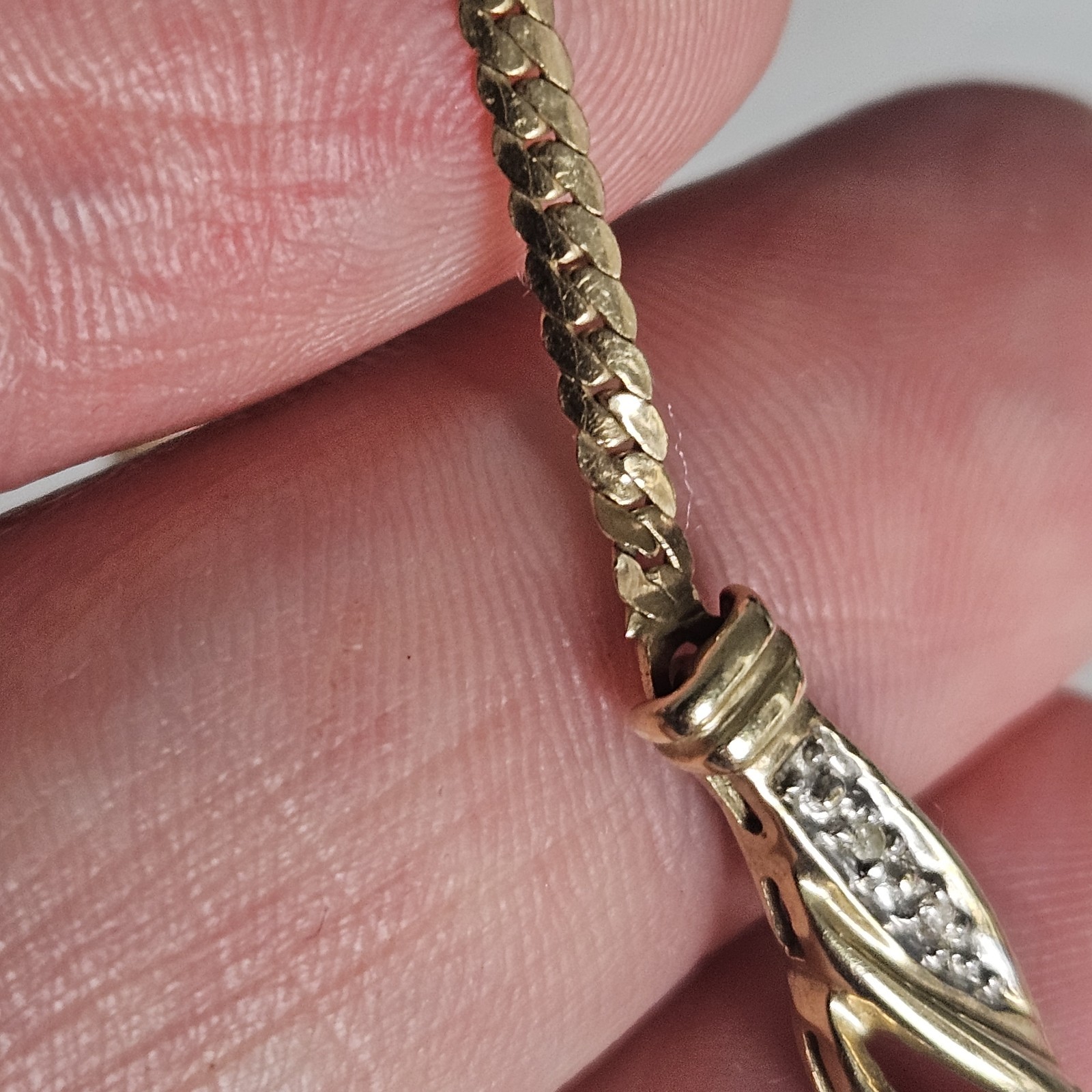 10k Solid Yellow Gold Diamond Accents 17 Total Inches Sets At 16″ Flat Curb